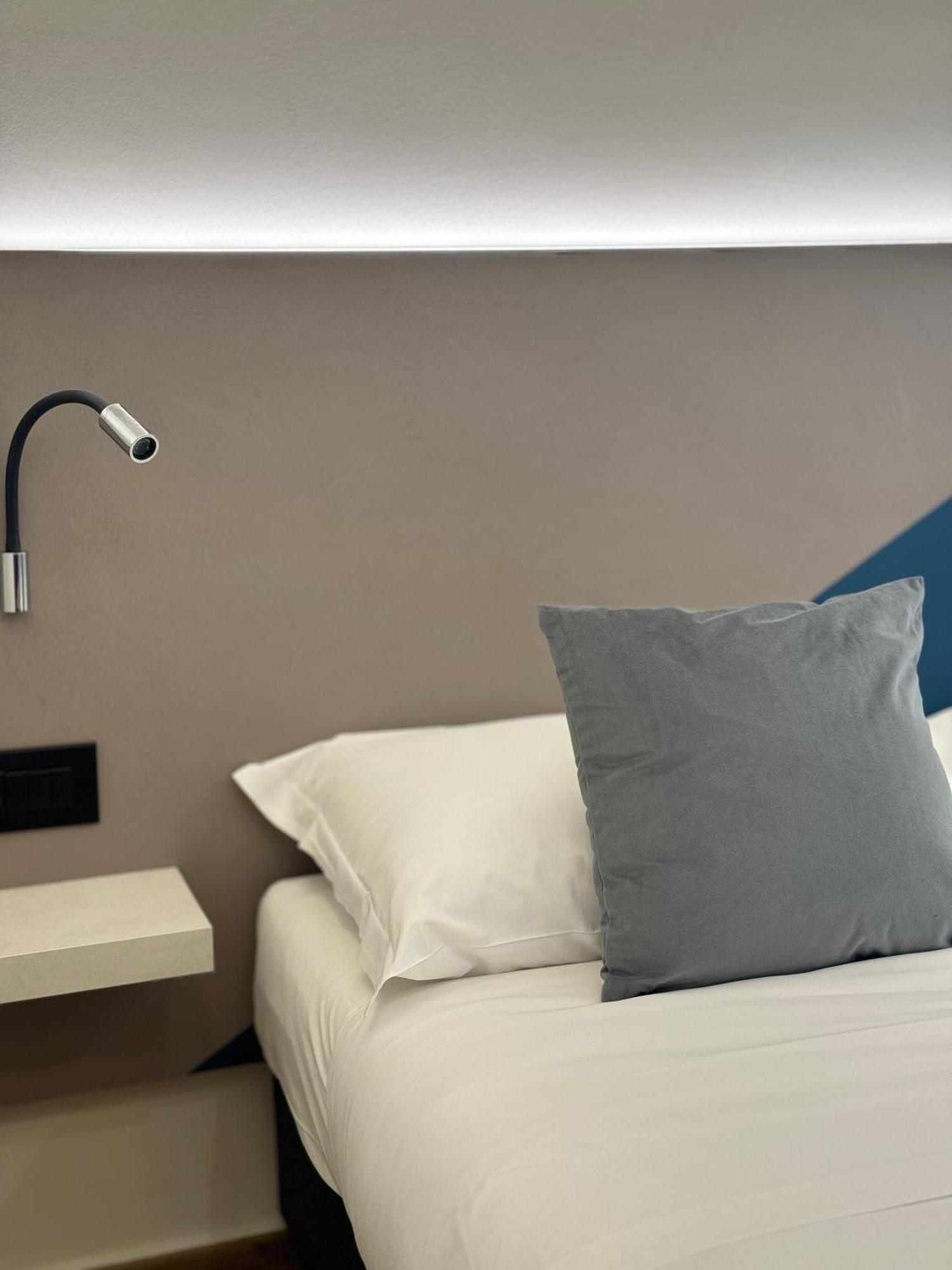 Honeycomb Guesthouse روما المظهر الخارجي الصورة