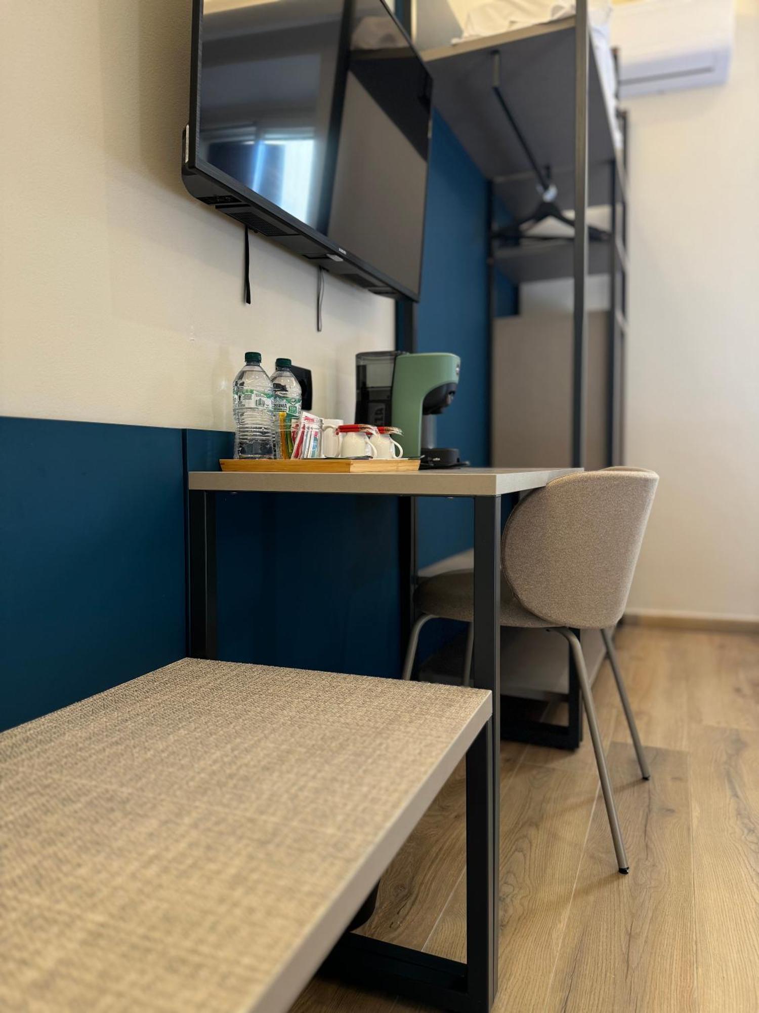 Honeycomb Guesthouse روما المظهر الخارجي الصورة
