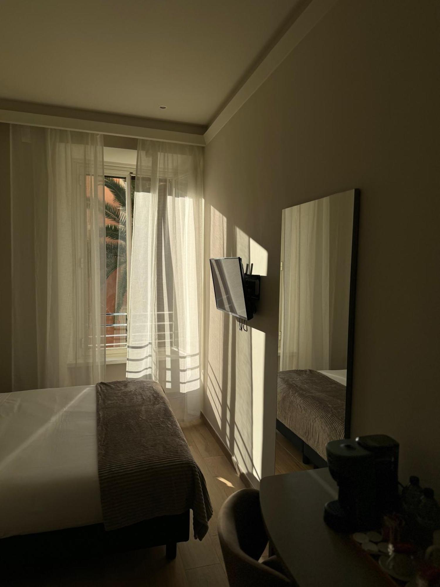 Honeycomb Guesthouse روما المظهر الخارجي الصورة