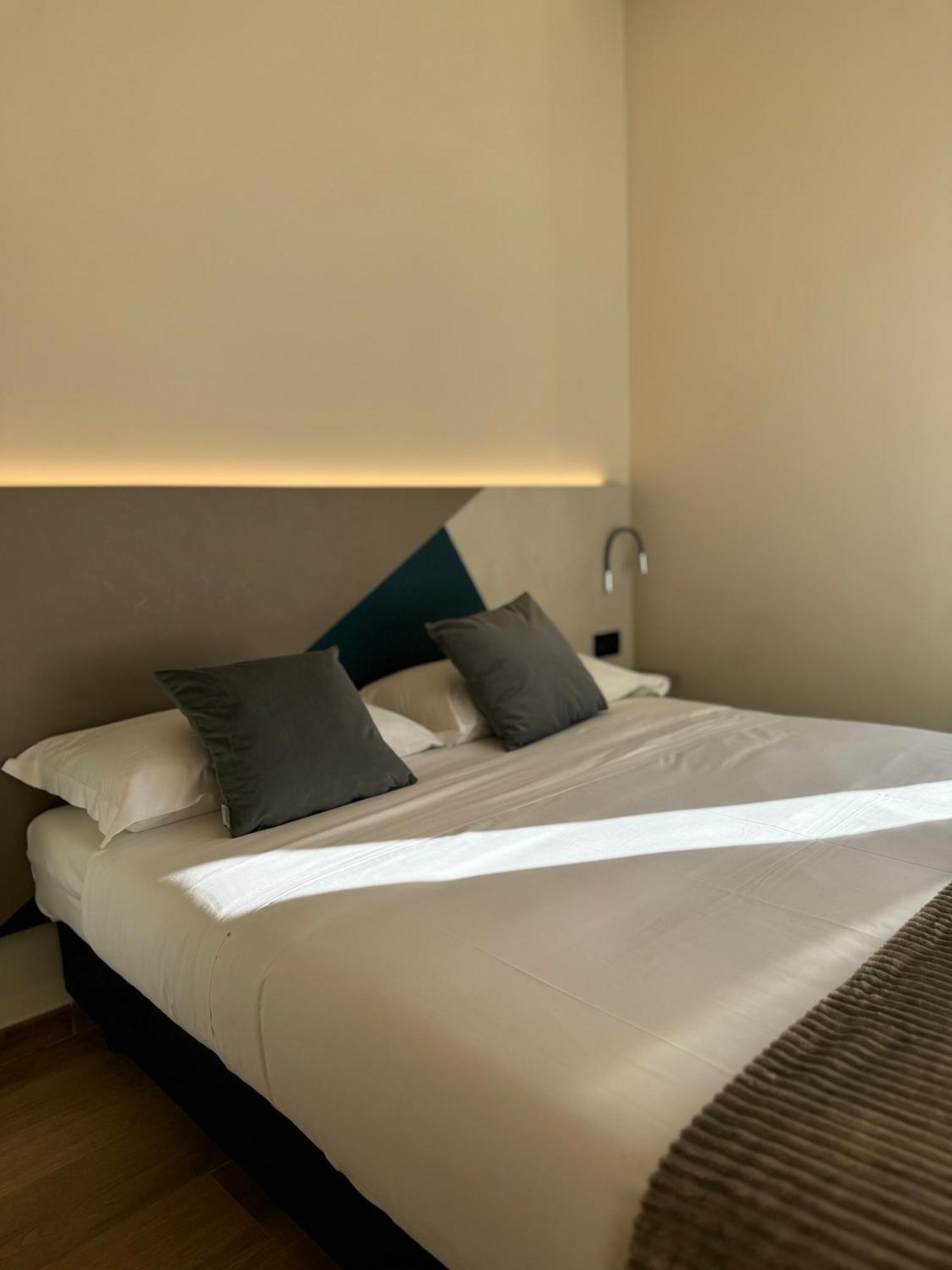 Honeycomb Guesthouse روما المظهر الخارجي الصورة